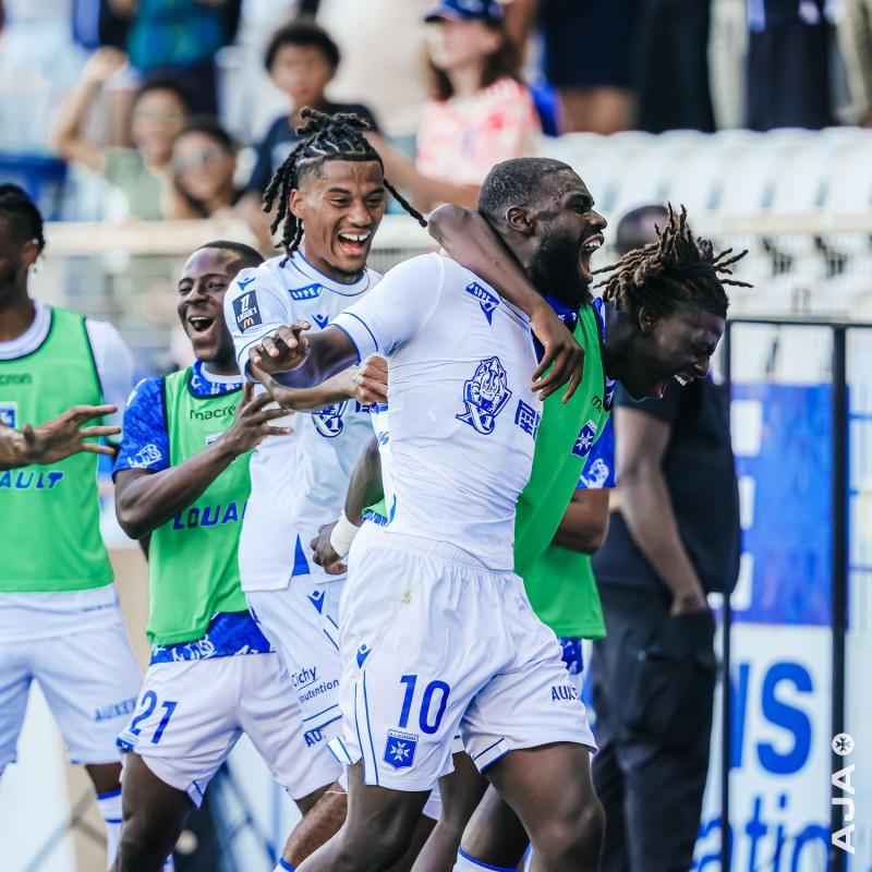 法甲2025-08-31南特vs欧塞尔