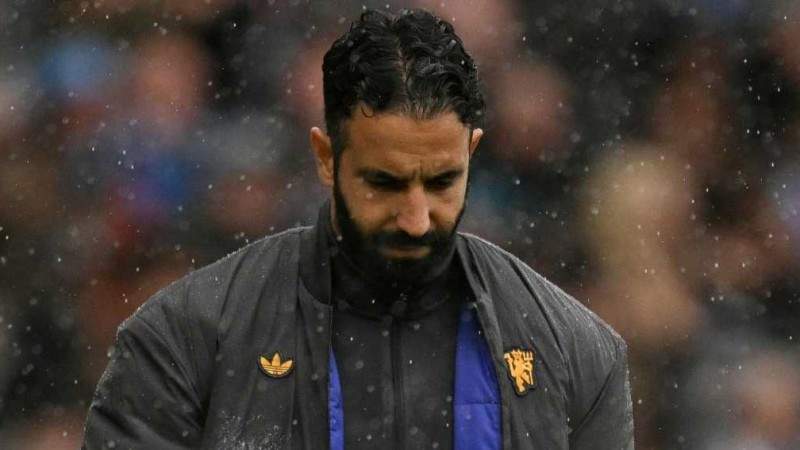 曼联主帅阿莫林即将执教本菲卡？